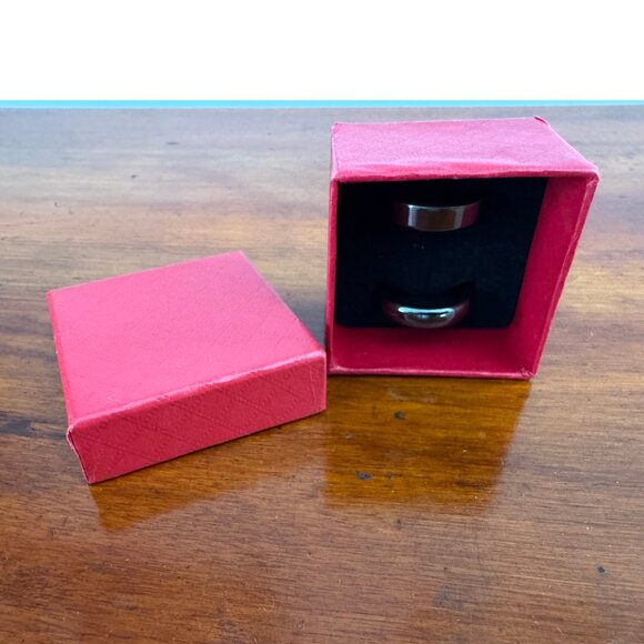 Magnetic Hematite Rings 2 Piece Set Sizes 6.5 & 7 NEW - Picture 6 of 9